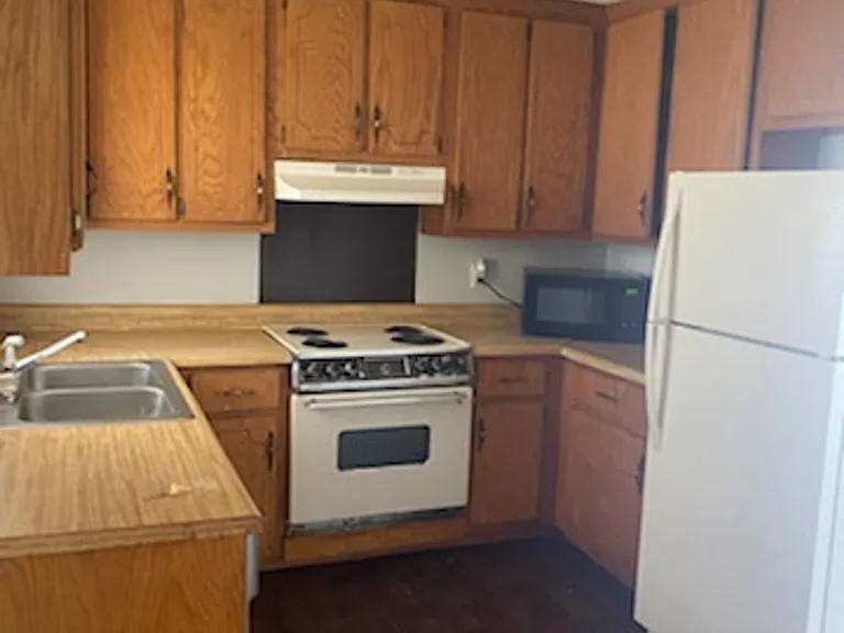 Monthly Paid Rent — Photo 4