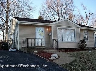 115 Chateau Dr, Florissant, MO 63031