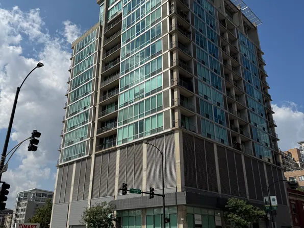 700 W Van Buren St APT 1401, Chicago, IL 60607