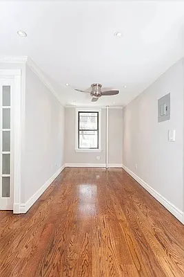 Rented by Century 21 Premier  | media 16