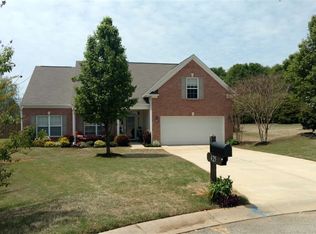 425 N Musgrove Ln, Duncan, SC 29334