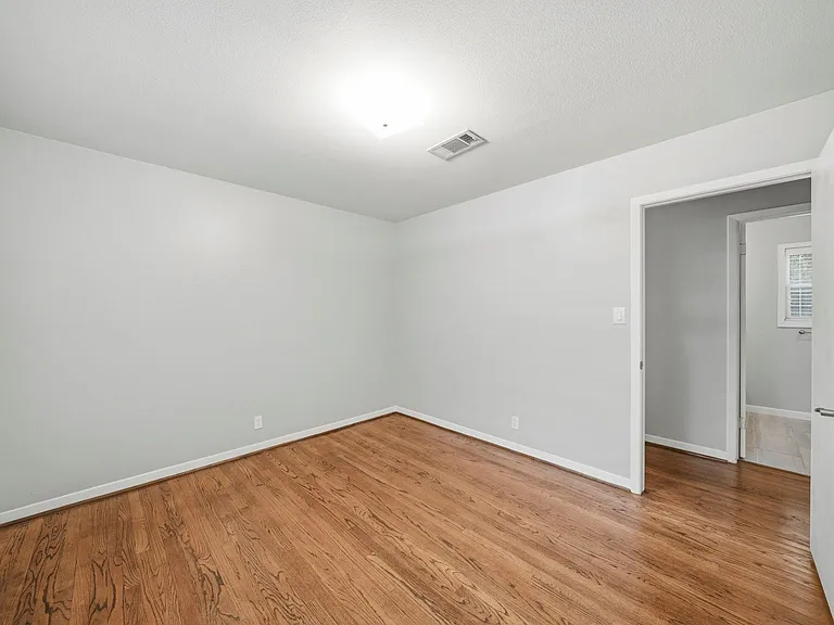4614 Hummingbird St — Photo 27