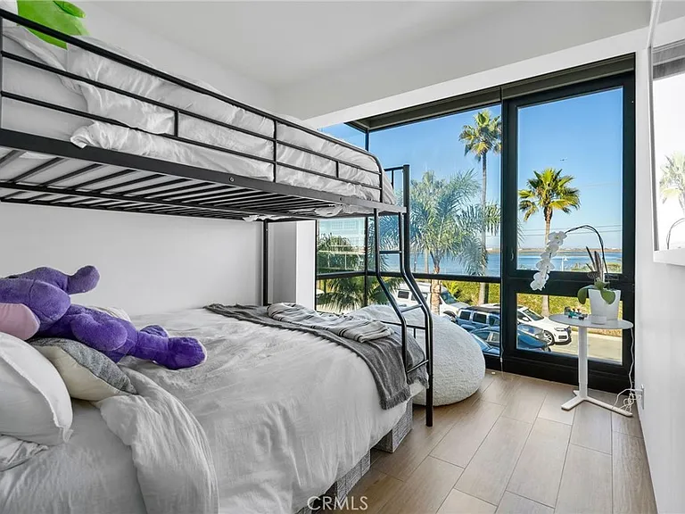 73B Surfside Ave — Photo 19