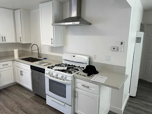 3222 42nd St #A Photo 1 3222 42nd St #A Photo 1