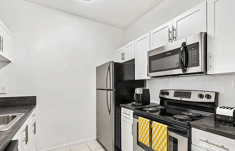 The Avant at Pembroke Pines Apartments — Photo 32