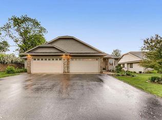 1140 W Maple St, River Falls, WI 54022