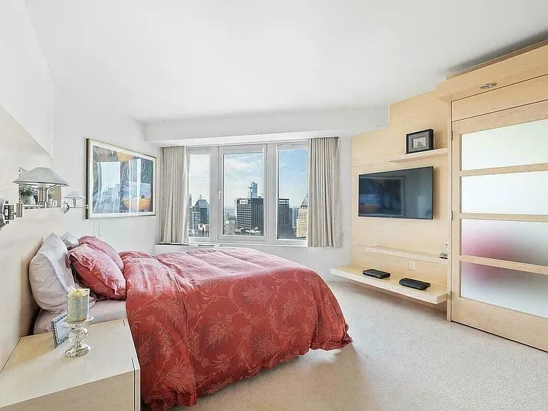 150 W 56th St #6105 — Photo 4