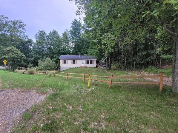 3962 Holiday Rd, Traverse City, MI 49686