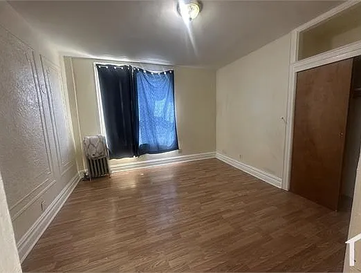 900 E 223rd St #2 — Photo 7