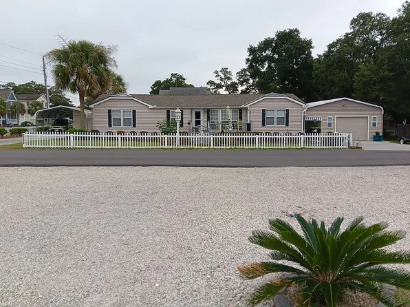 2760 Loretta St SW, Supply, NC 28462