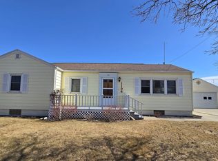 1106 C Ave, Vinton, IA 52349