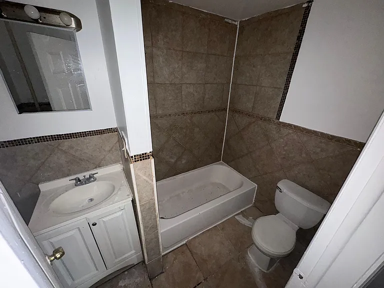 320 S Orange Ave #W2 — Photo 7