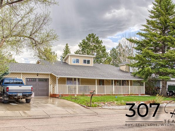 2401 Maple Ave, Gillette, WY 82718