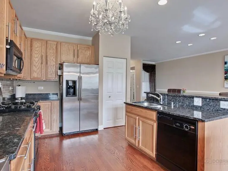1903 Crenshaw Cir — Photo 10