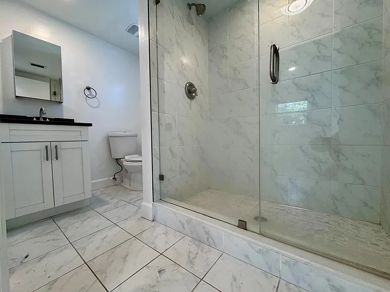 102 S K St #4 — Photo 9