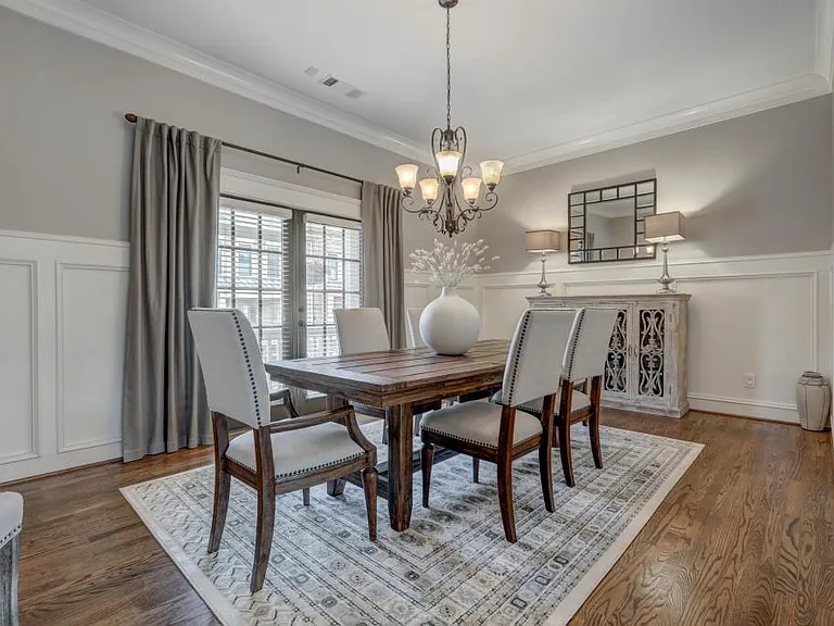 2114 W Village Xing SE — Photo 4