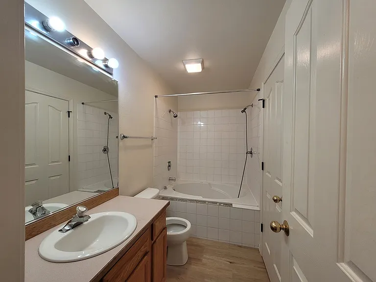 1601 Waterwood Cir — Photo 7