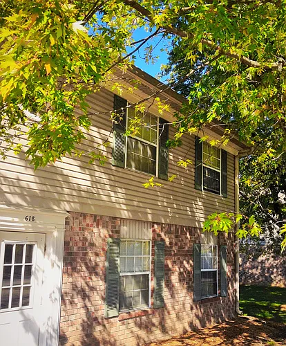 Lakeside Apartments at Walnut Hills Photo 1