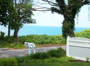 28 Point Breeze Dr, Rocky Point, NY 11778