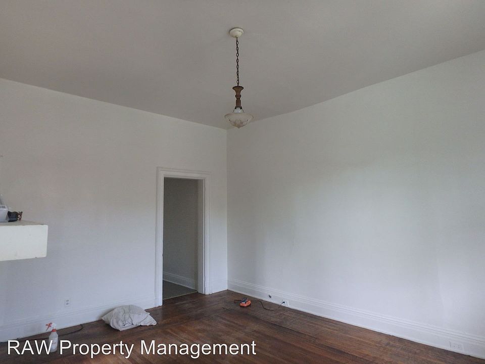 2nd image of 341 Forest Ave APT 1