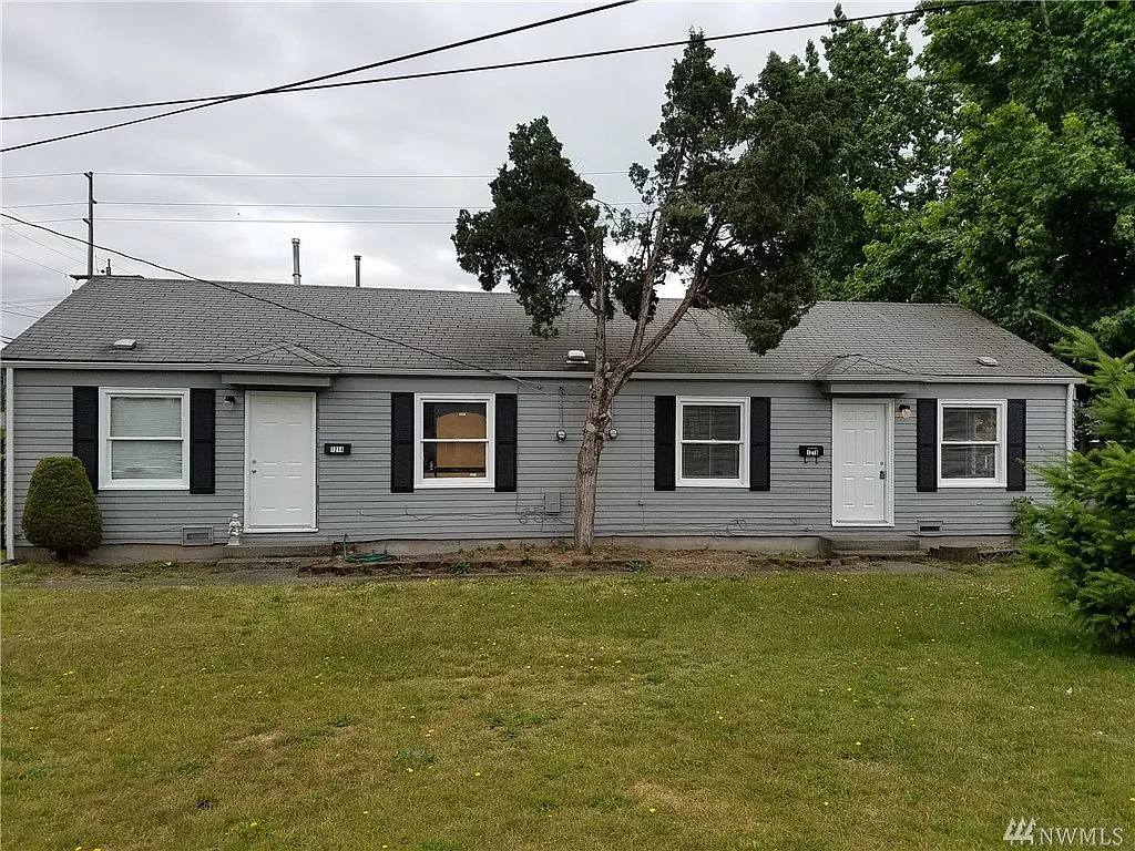 1216 4th St NE photo 1