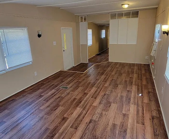 2827 Friendly Ln #6 — Photo 2
