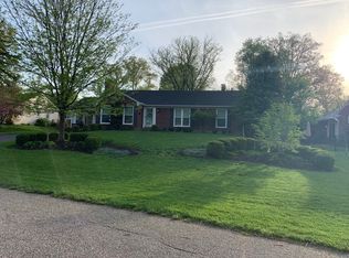 827 Huntington Rd, Louisville, KY 40207