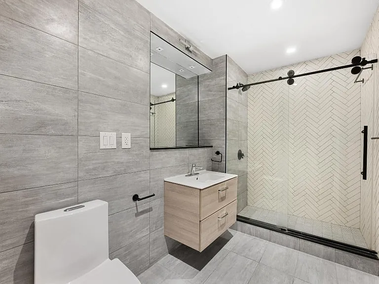 68 N 8th St #2F — Photo 9