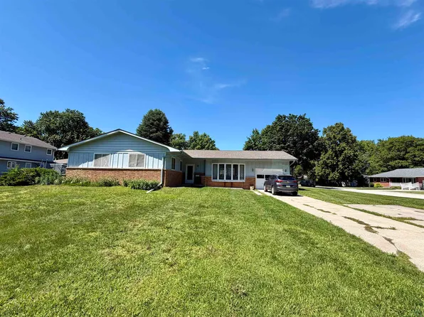 906 3rd Ave NW, Pocahontas, IA 50574