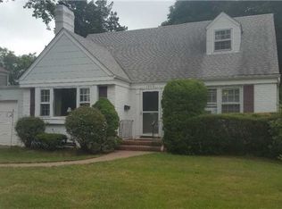 1369 N Long Beach Rd, Rockville Centre, NY 11570