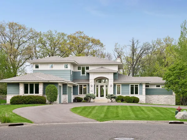 2063 Austrian Pine Ln, Minnetonka, MN 55305