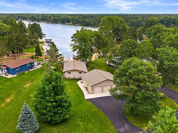 3rd image of 245 Derby Ct