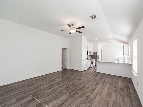 4th image of 26019 Windy Prairie Ct