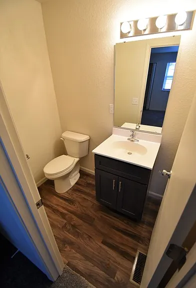 Golfview Apartments — Photo 13