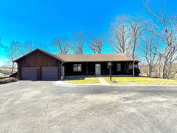 4th image of 7296 Bardstown Rd