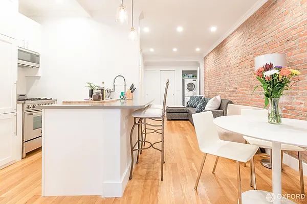 Rented by Oxford Property Group | media 11