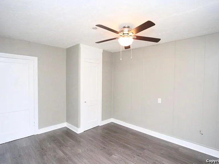 211 Regent — Photo 13