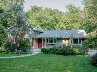 66 Hillcrest Rd, Warren, NJ 07059