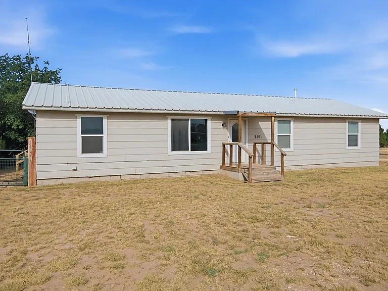 4401 S County Road 1131 — Photo 2