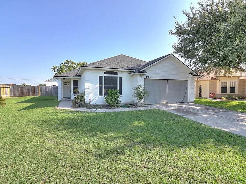 7605 Cougar Dr