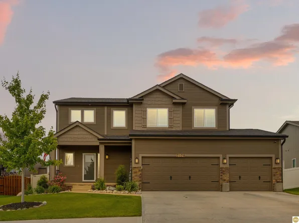 7176 N 166th St, Bennington, NE 68007