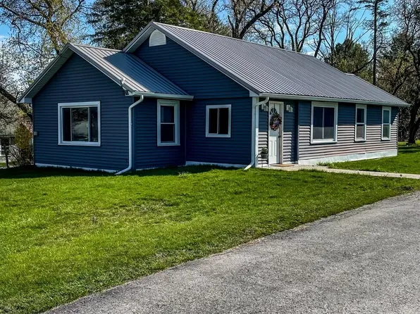 230 S County St, Hillman, MI 49746