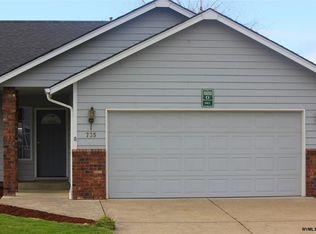 735 Crimson Way, Harrisburg, OR 97446