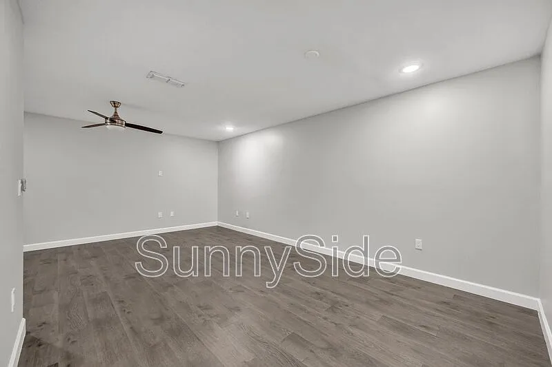 3 bed, 3.0 bath, 1424 sqft, $2,150 — Photo 2