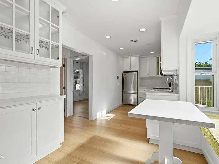 10734 Oro Vista Ave — Photo 7
