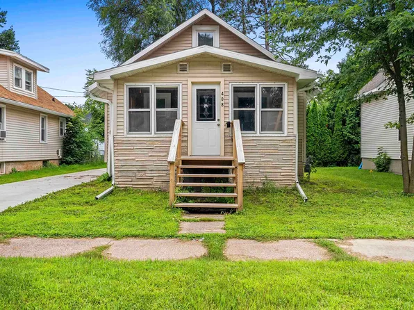 408 Wallace St, New London, WI 54961