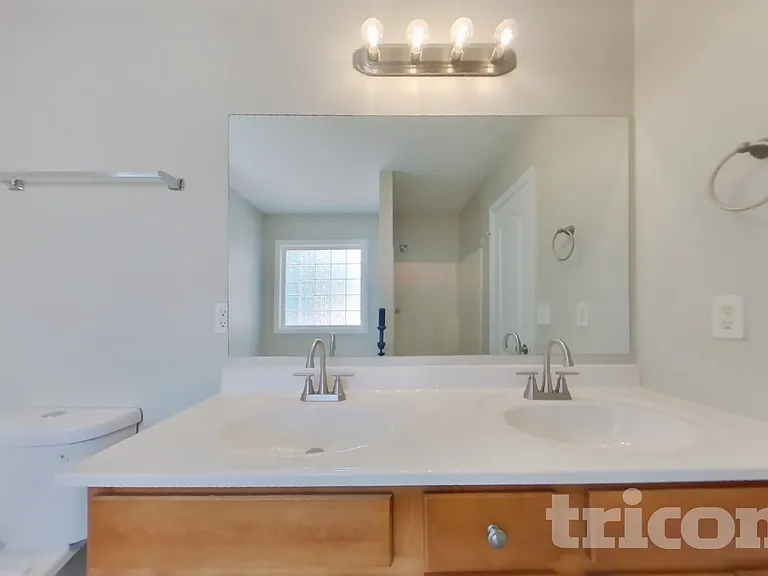 9665 Poole Rd — Photo 10