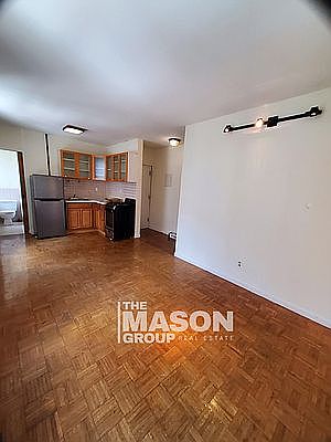 2nd image of 341 E 90th St APT 12