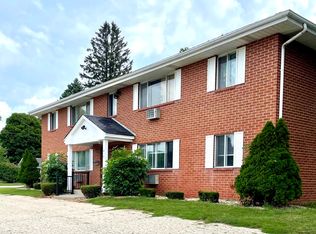 815 16th Pl #102, Kenosha, WI 53140