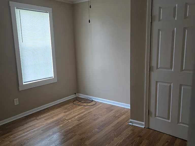323 Ena St — Photo 7